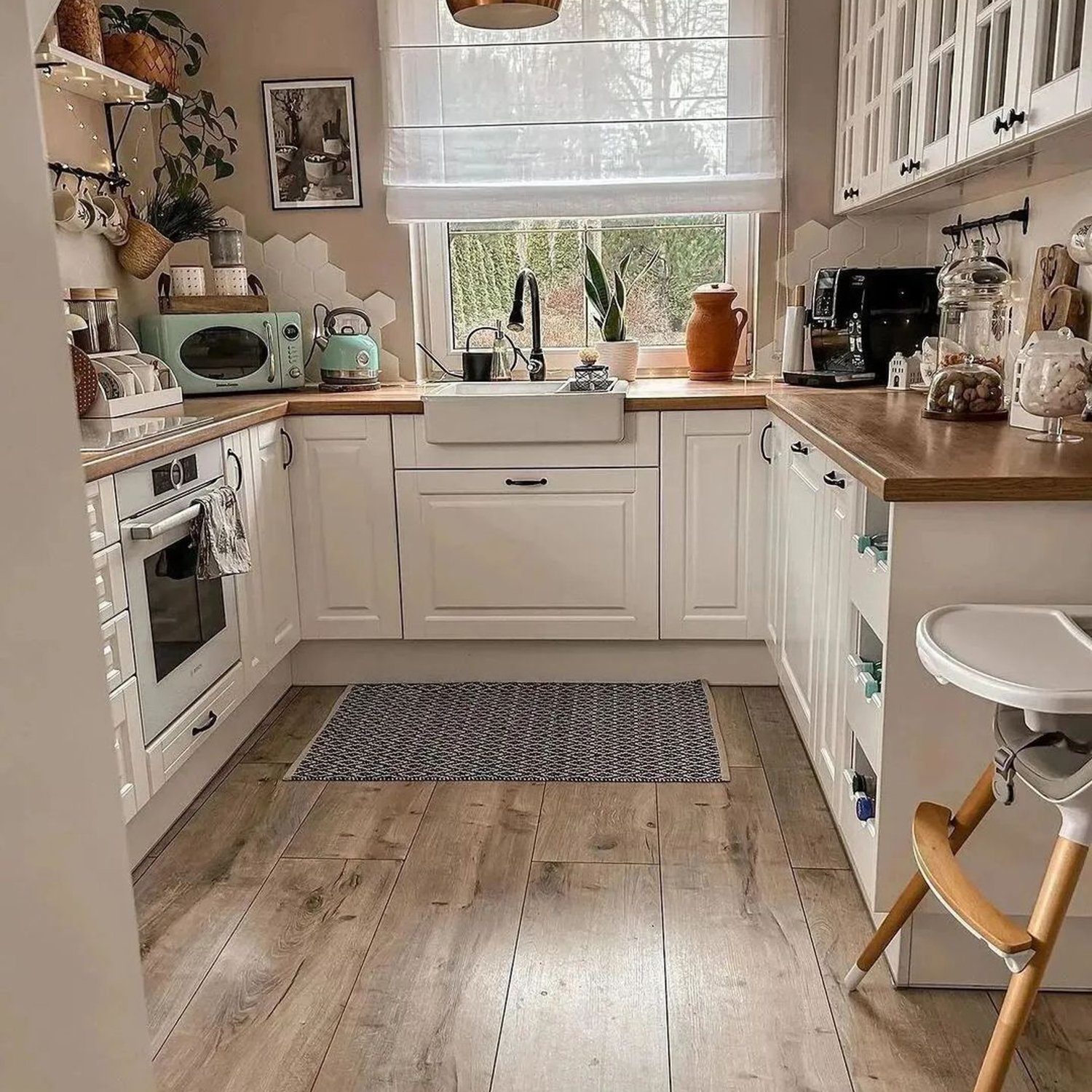 A quaint and inviting kitchen space