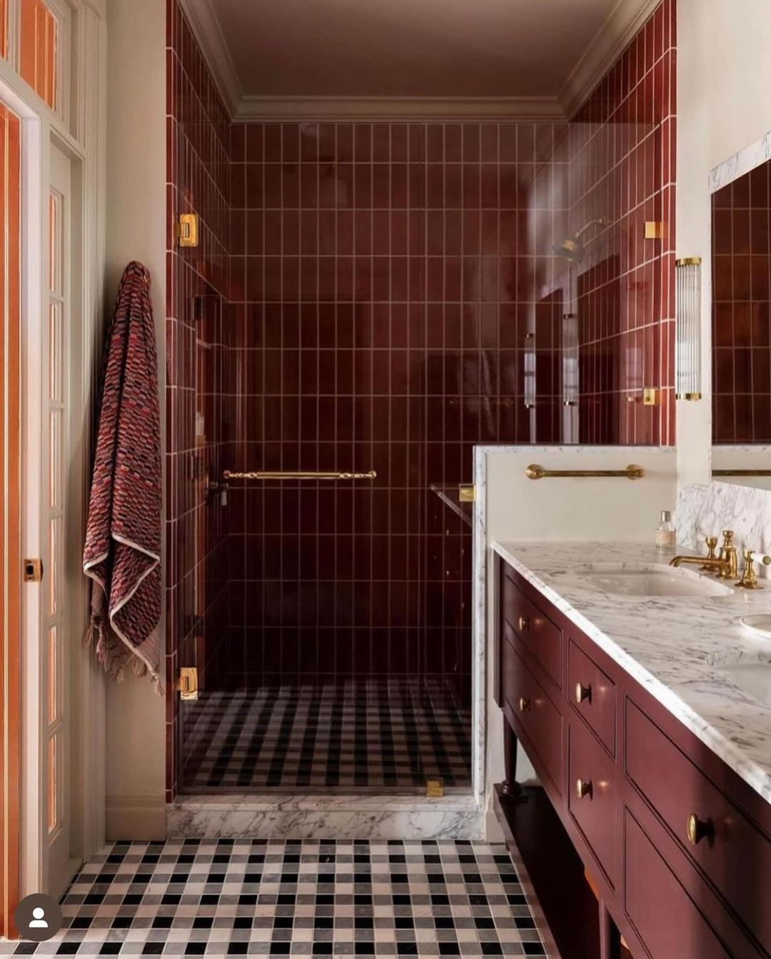 Sophisticated and Bold Bathroom Design