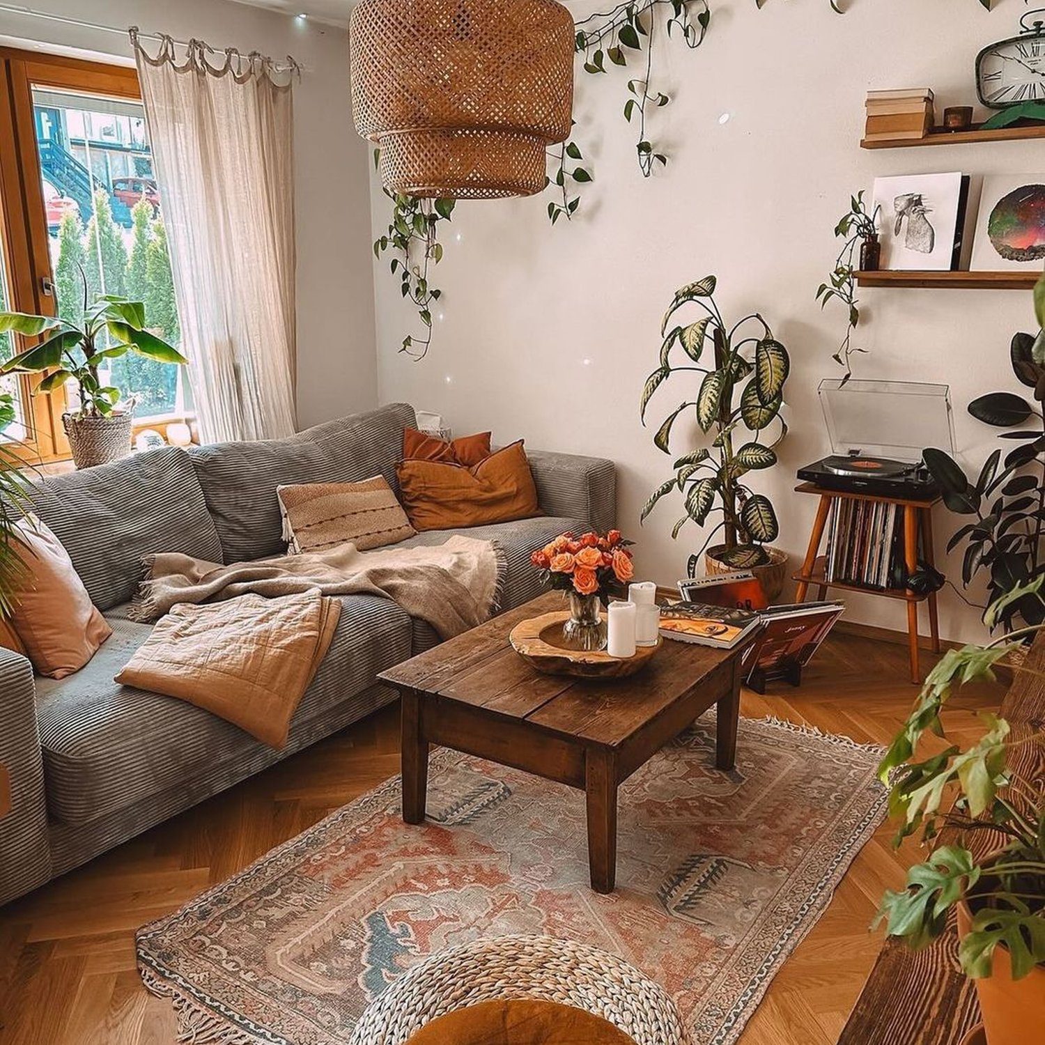 Cozy living room with botanical elements