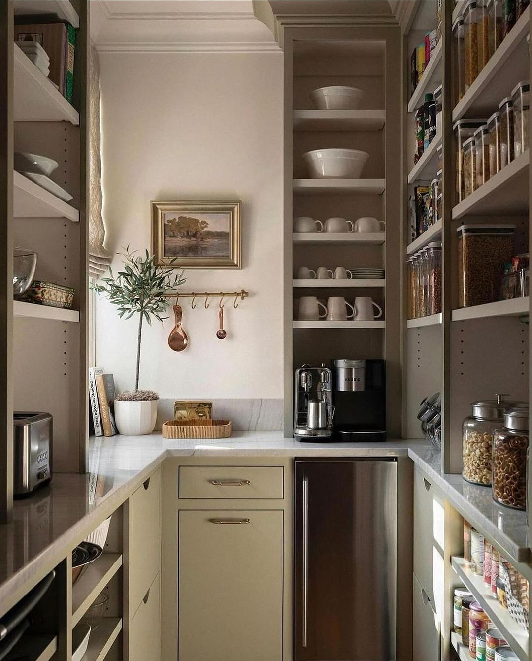 A compact and functional kitchen