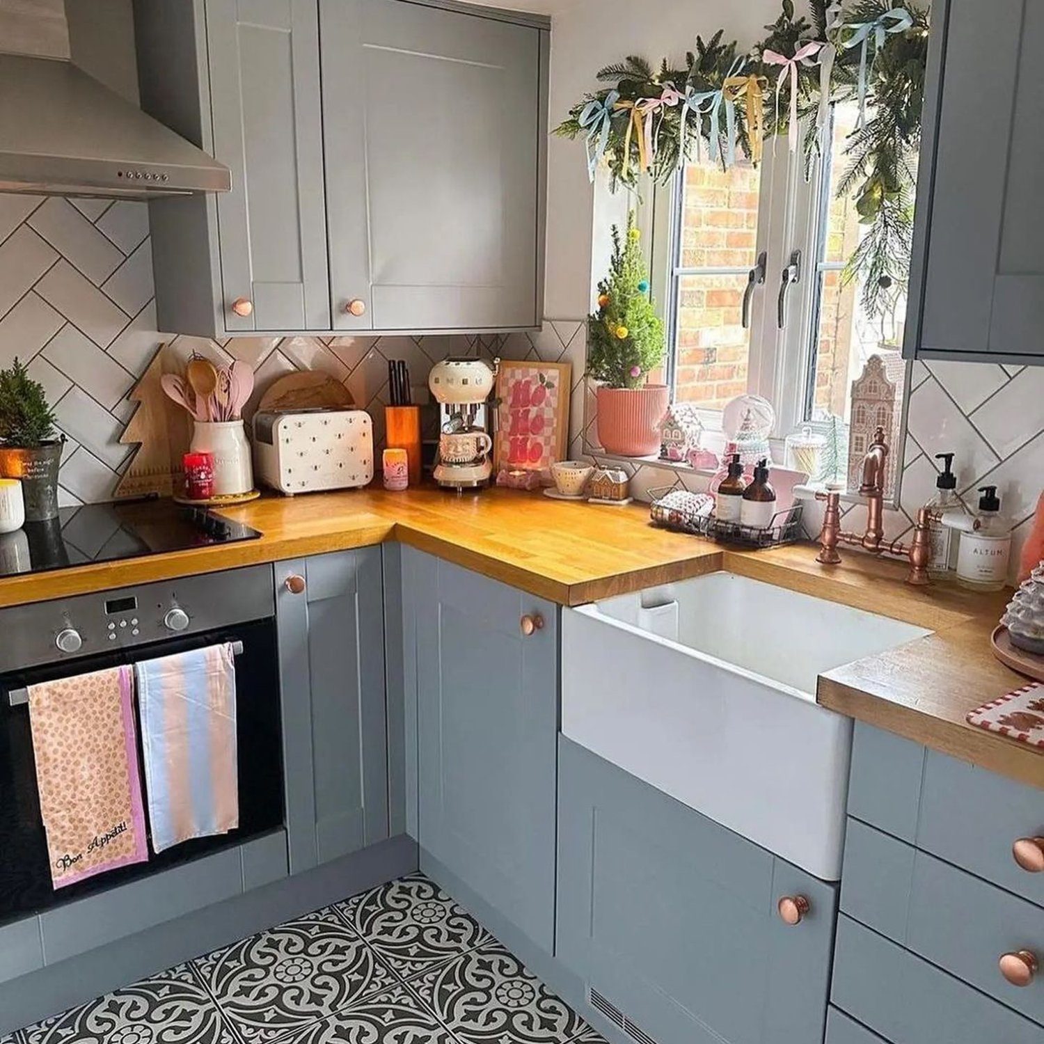 A charming kitchen with a cozy atmosphere