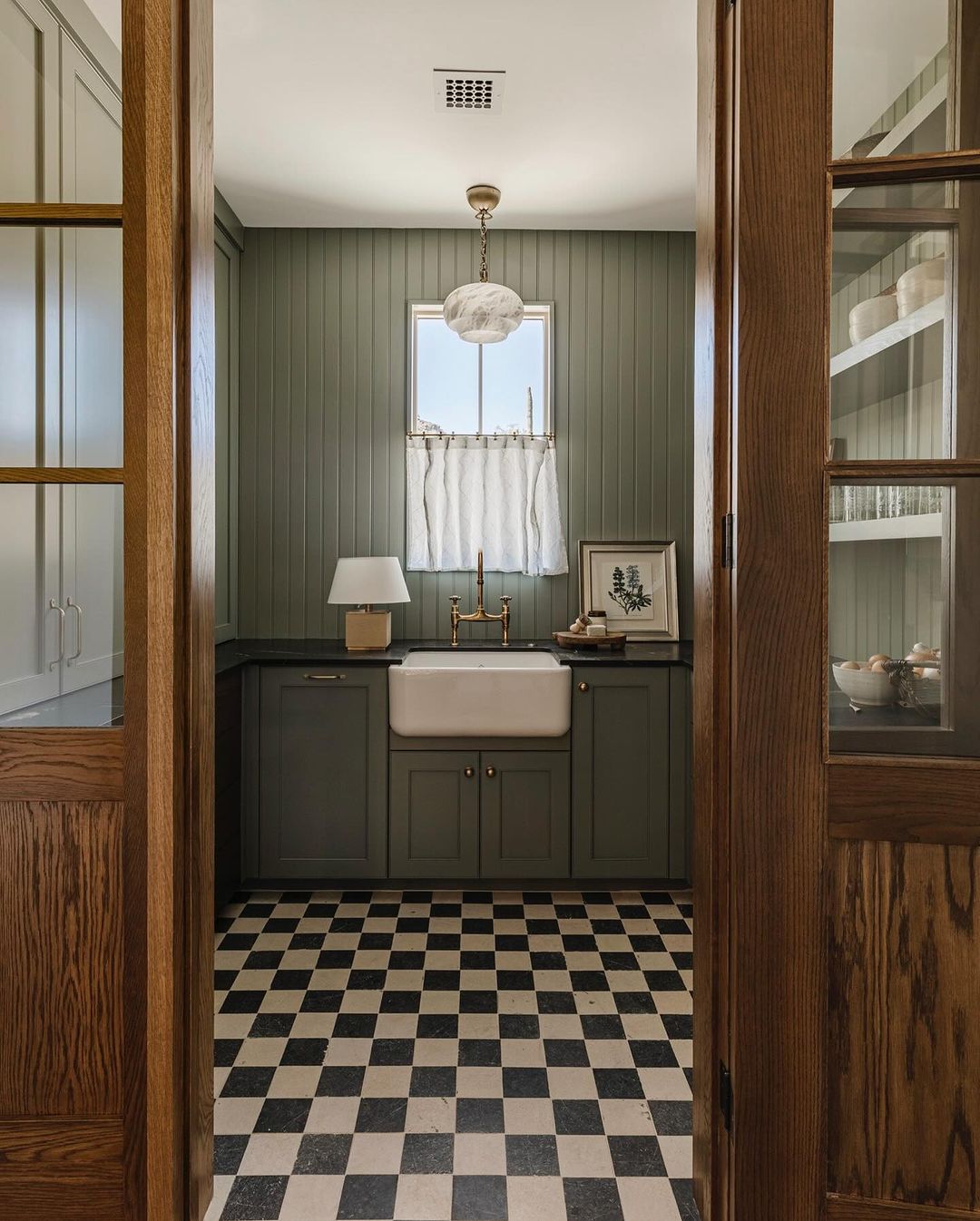 A chic and classic farmhouse style bathroom