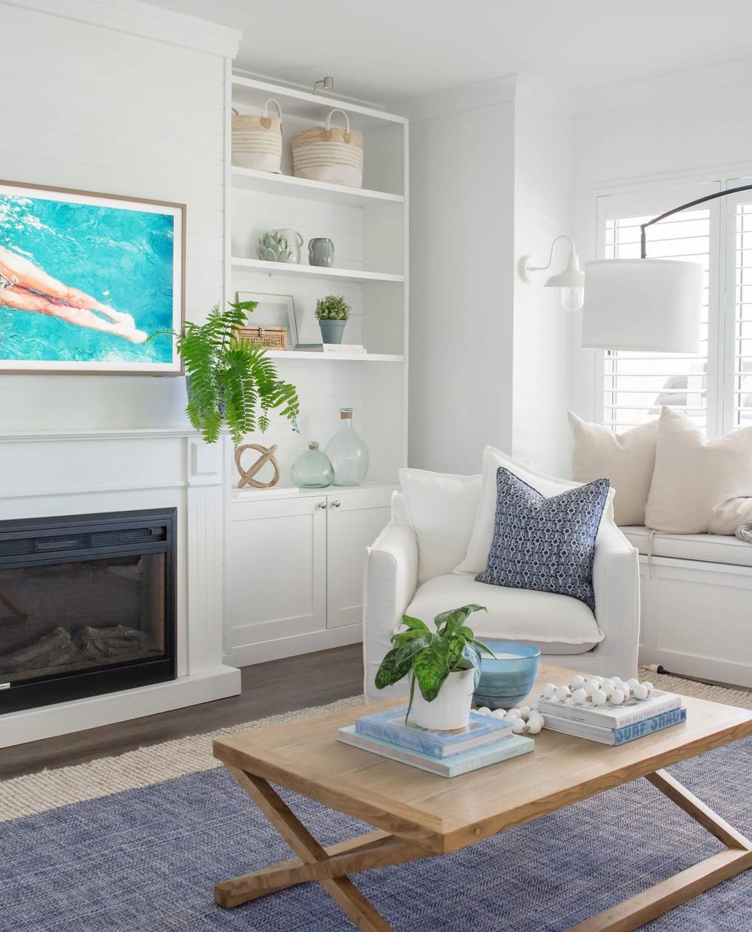 Coastal-inspired living room with a touch of tranquility