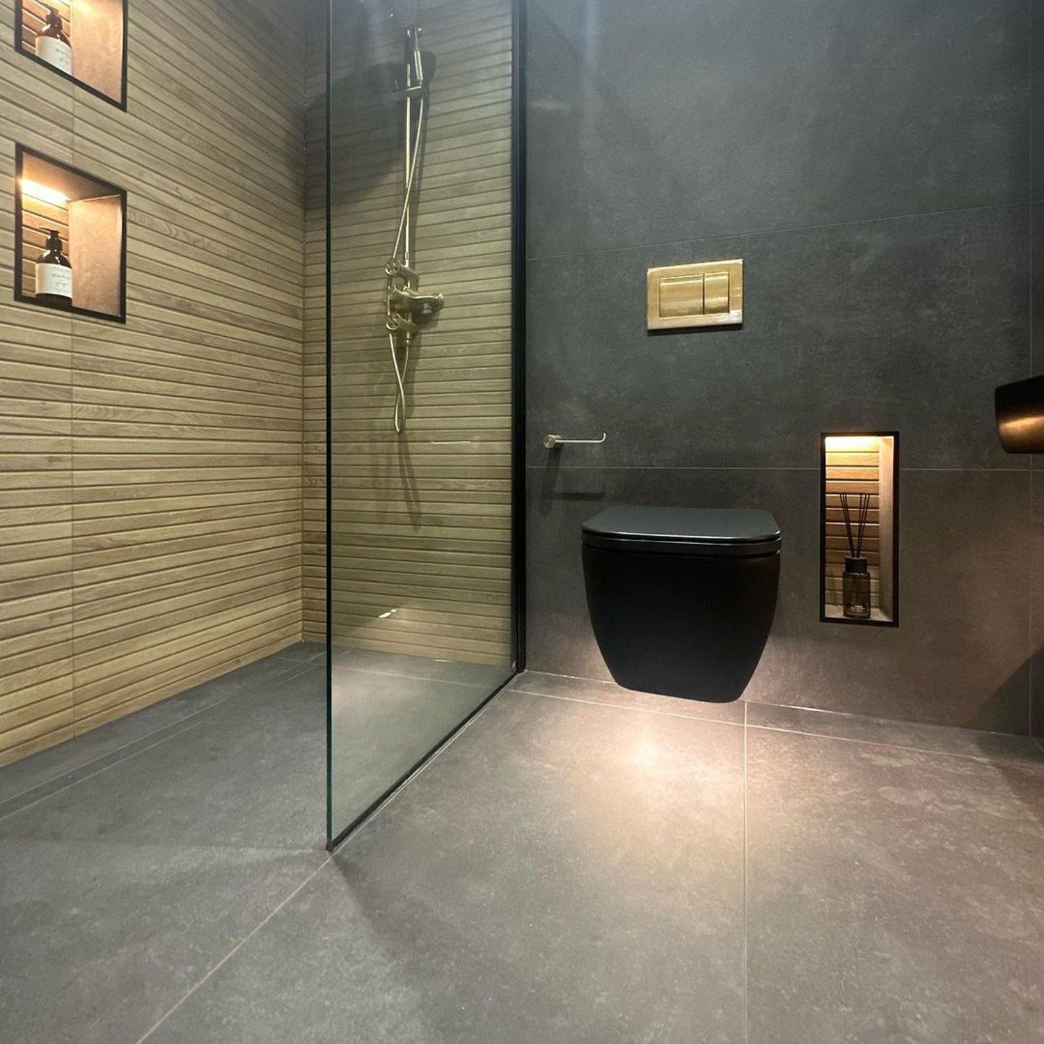 Stylish modern bathroom