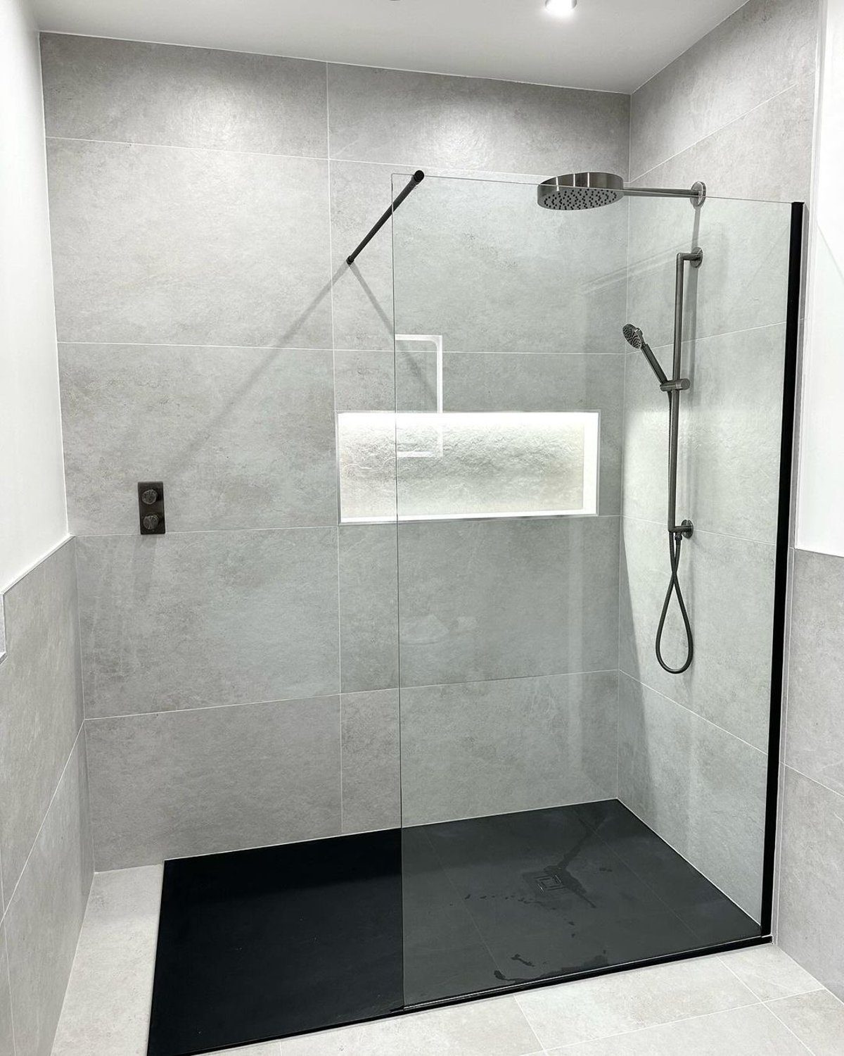 Contemporary Walk-in Shower