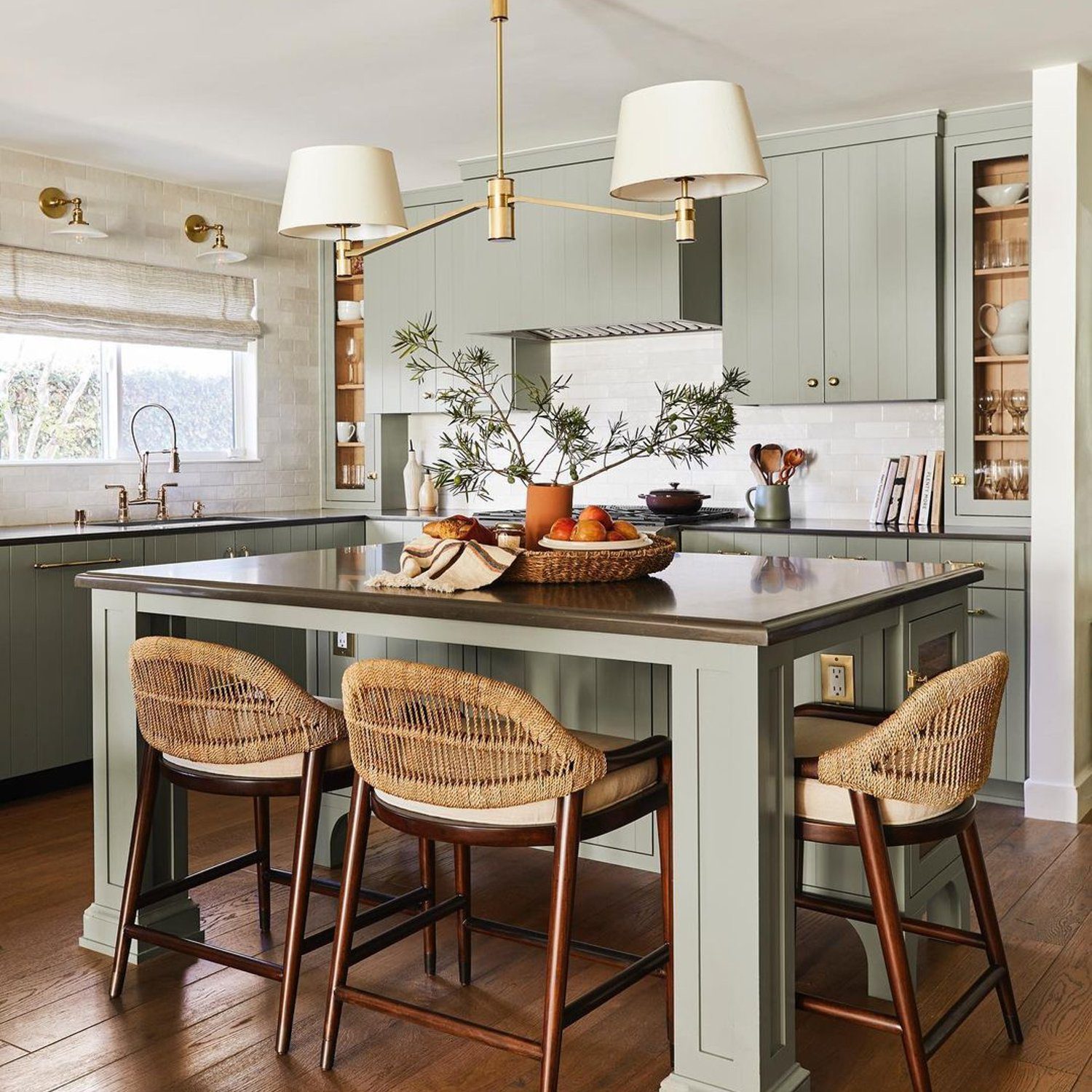 A tastefully designed kitchen