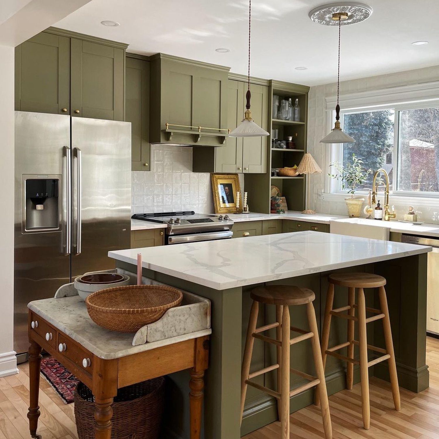 Elegant and homely kitchen with a touch of vintage style