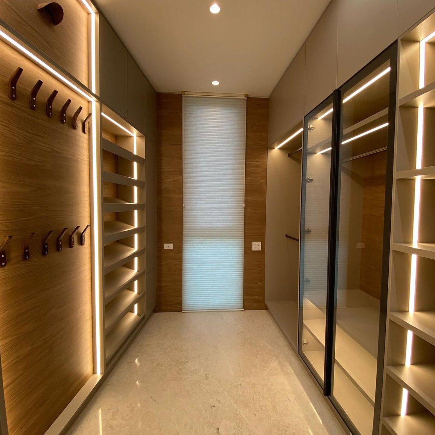 Elegant walk-in closet with optimized storage