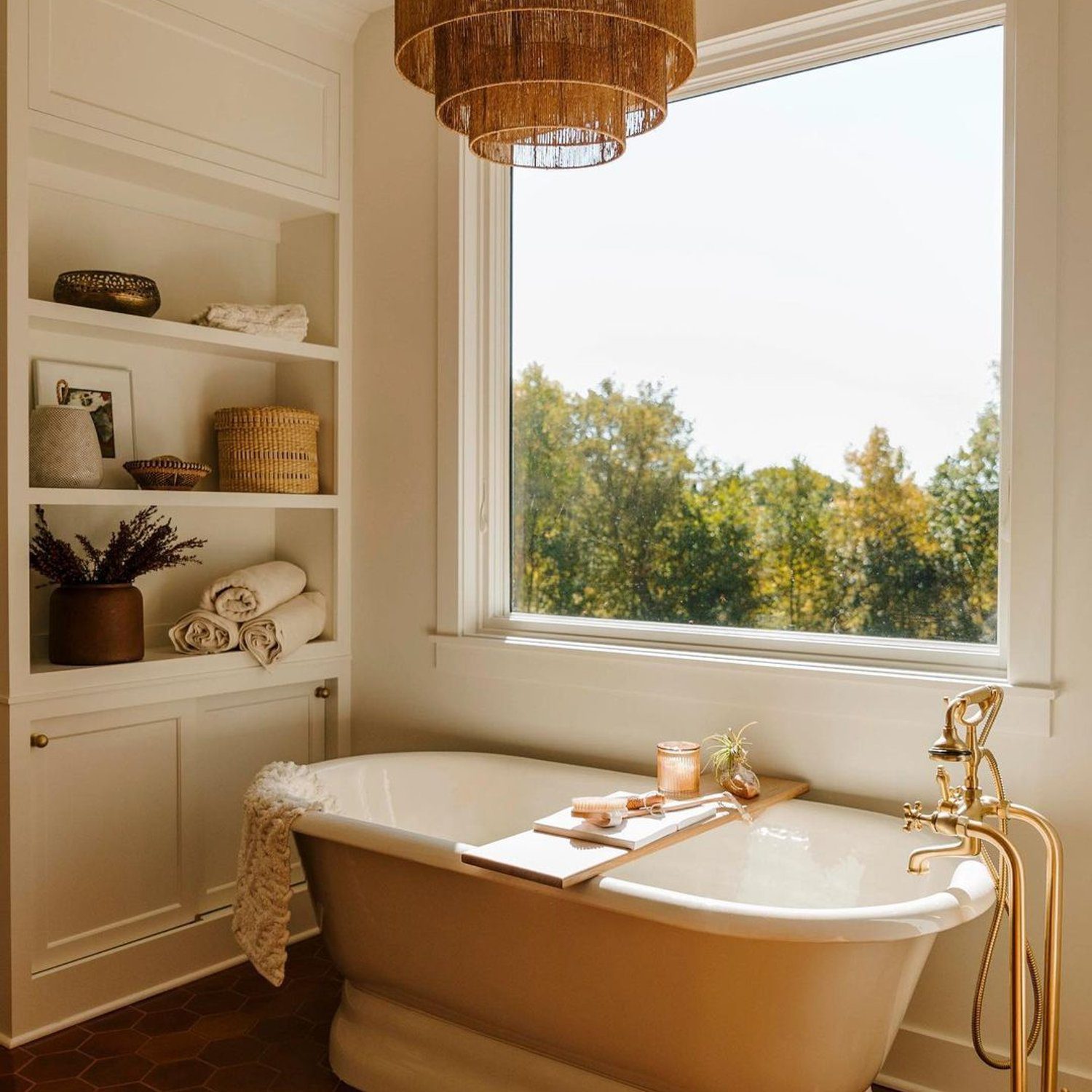 A serene and stylish bathroom with natural light