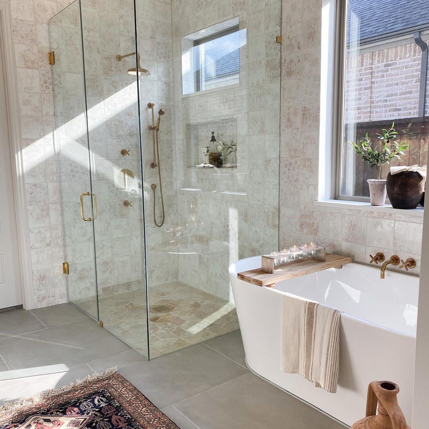 A bright and spacious bathroom