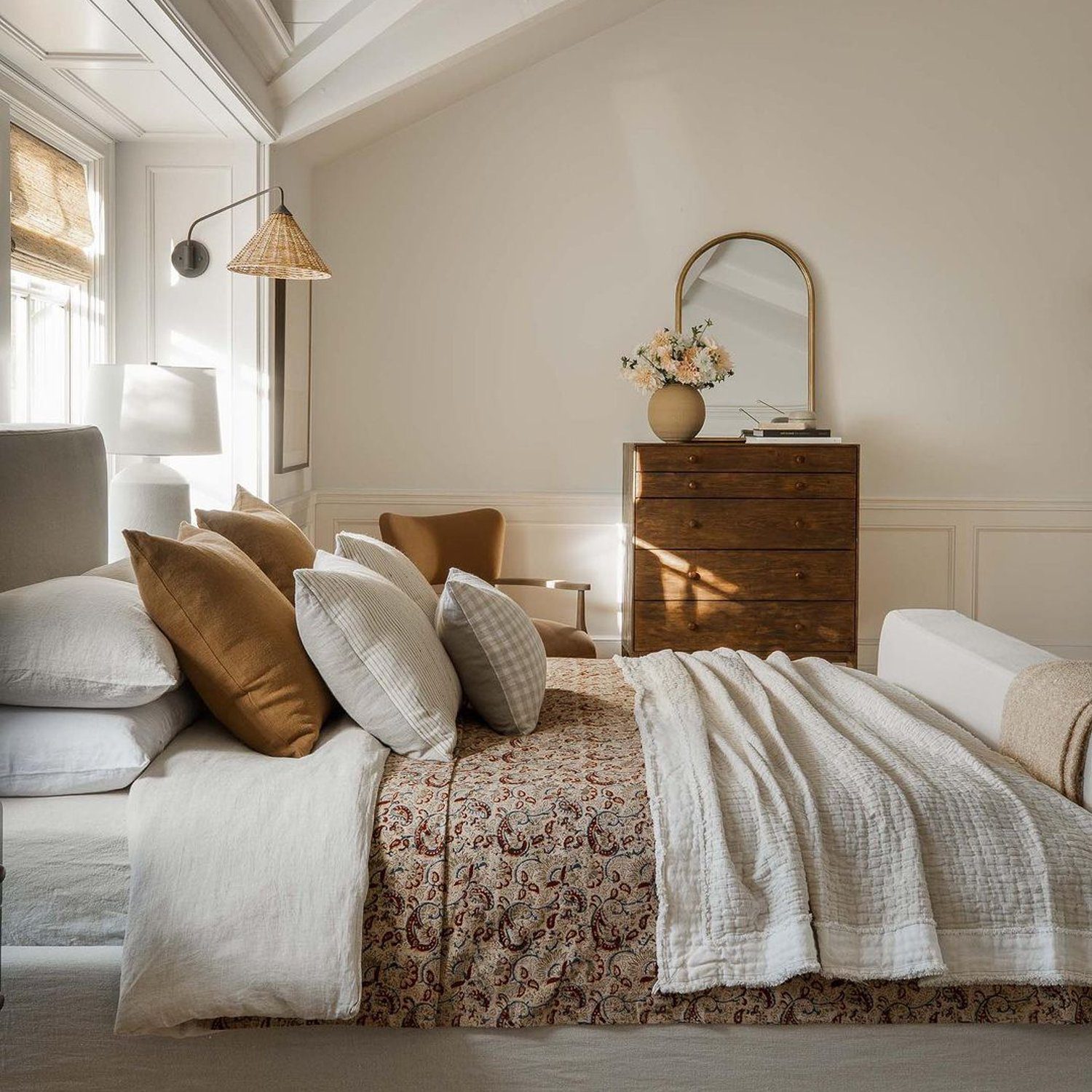 Cozy and elegant bedroom with neutral tones