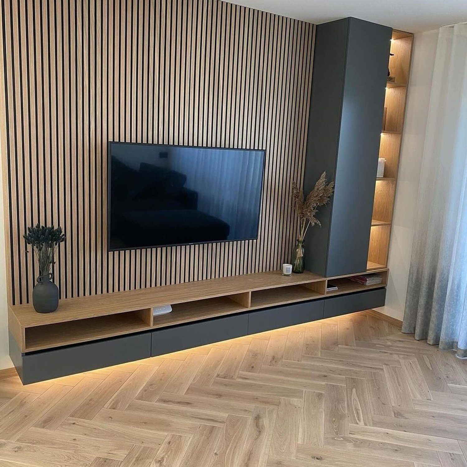 Elegant living room with wooden slat feature wall