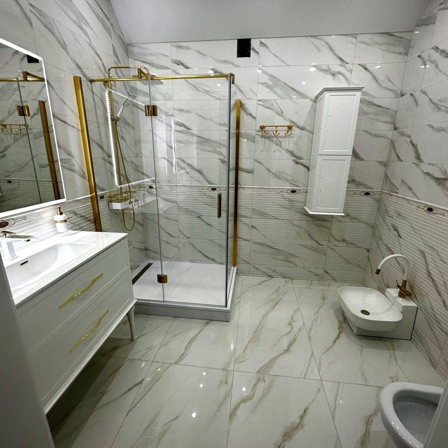 Elegant Marble Bathroom Design