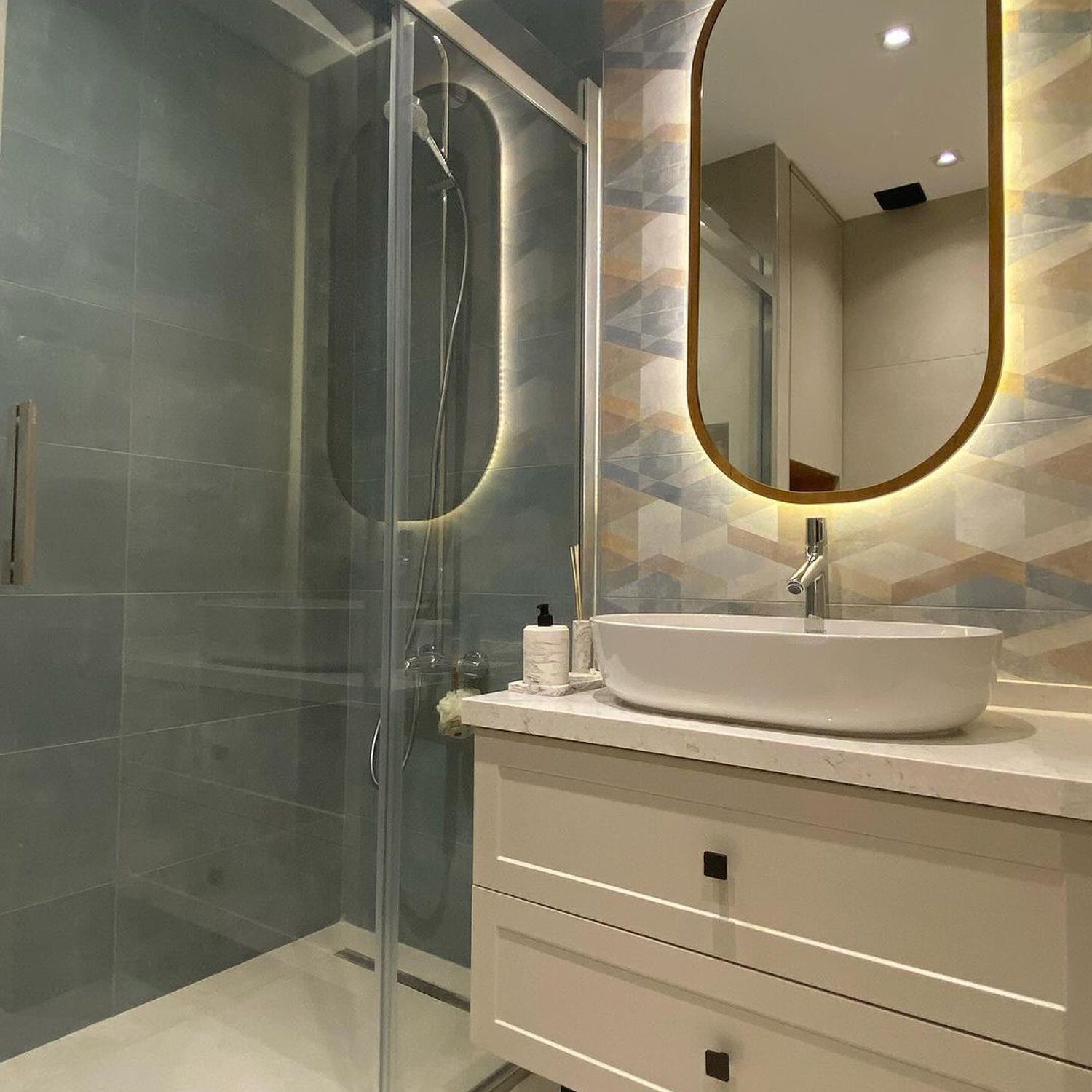 A modern bathroom blending functionality and style