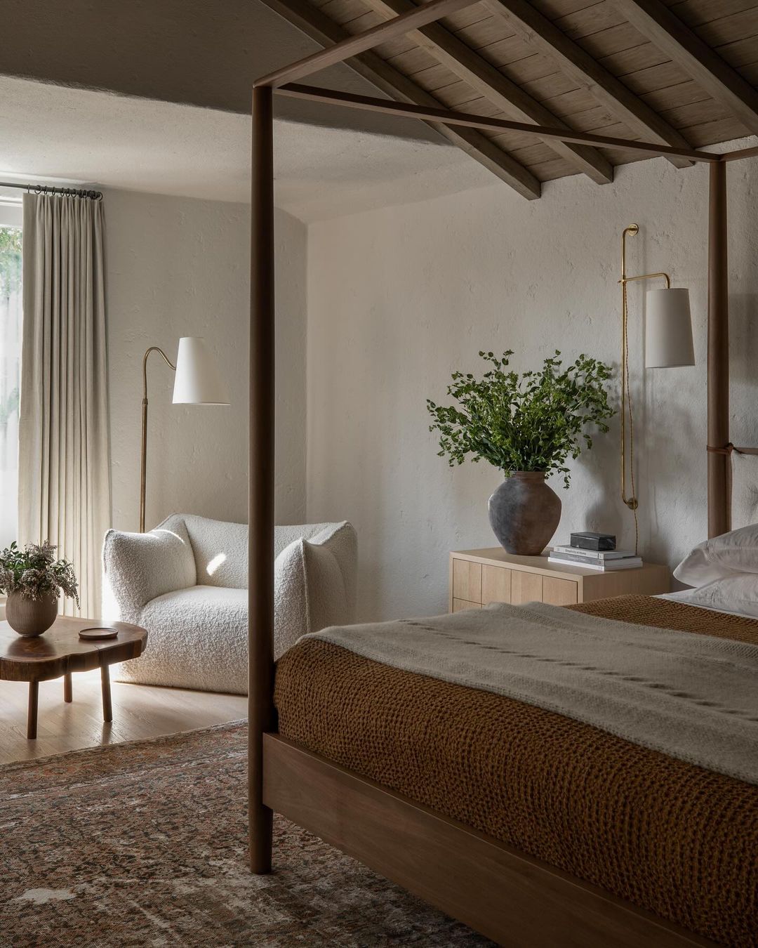 A serene bedroom with natural tones