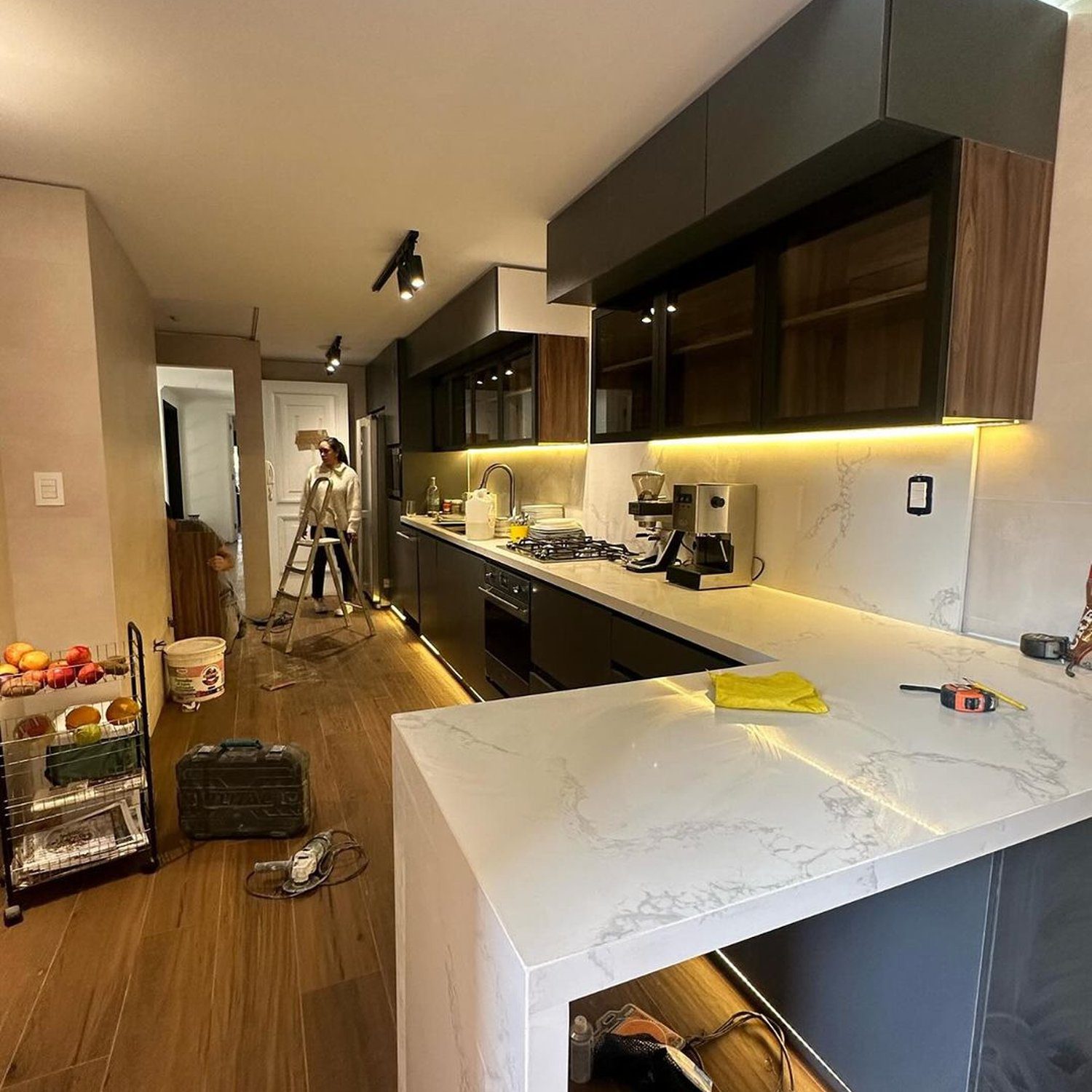 Modern kitchen with ongoing installation