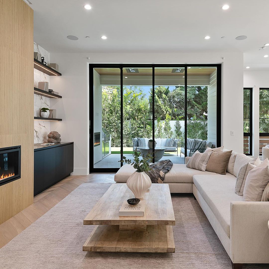 A serene and modern living room with a harmonious blend of natural materials