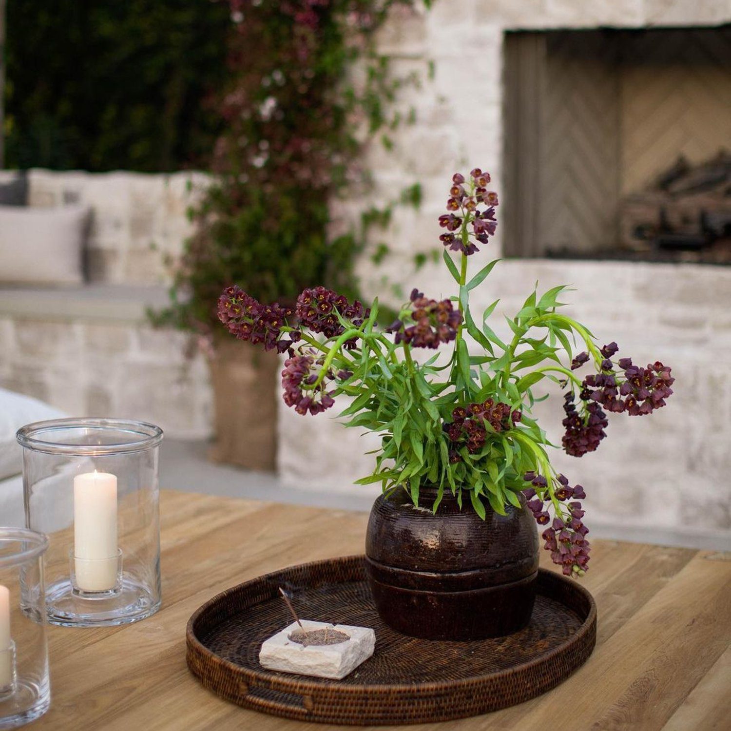 Elegant outdoor table setting with rustic charm