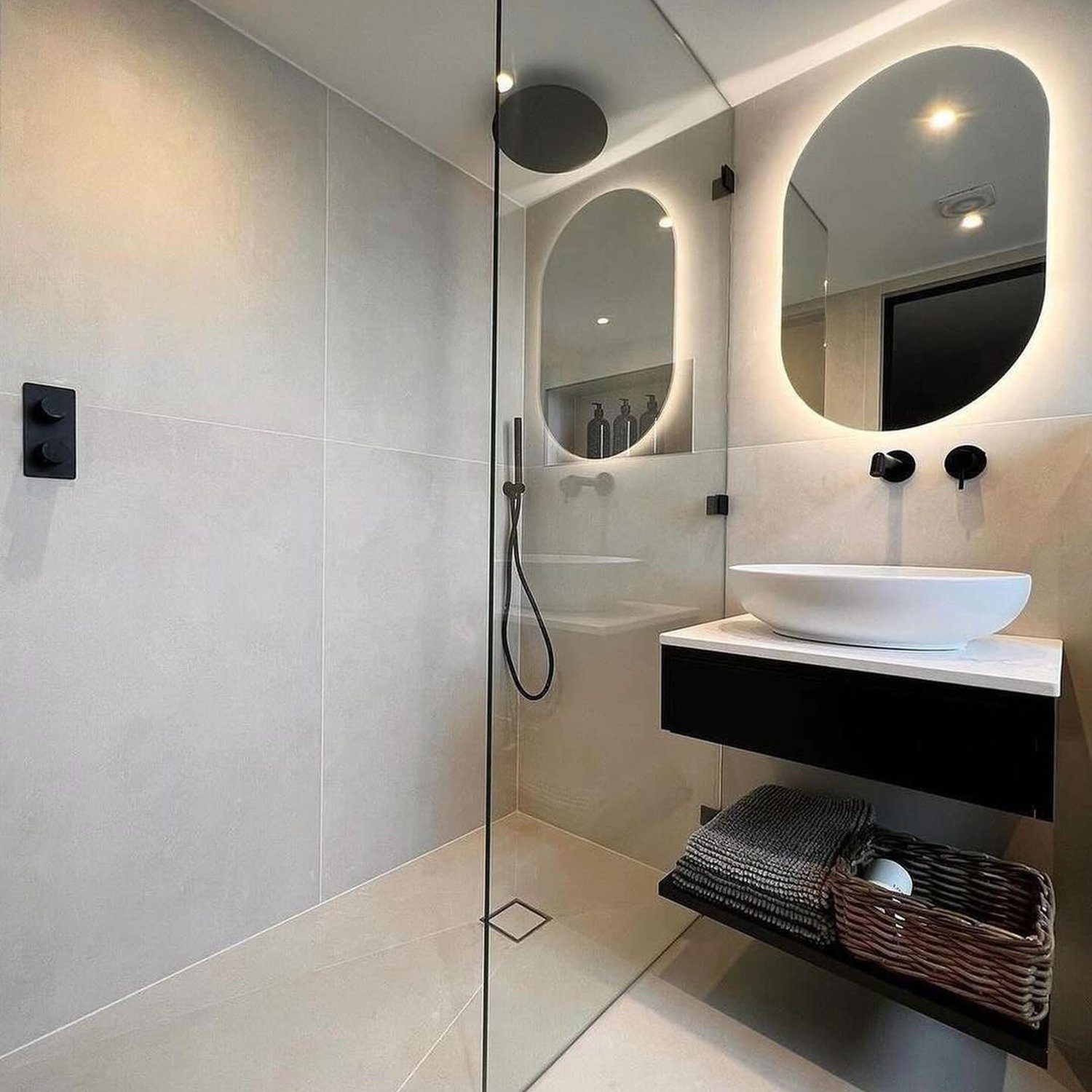 Elegant Modern Bathroom