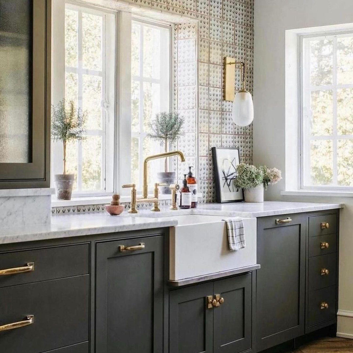 Elegantly designed kitchen with a mix of traditional and modern elements