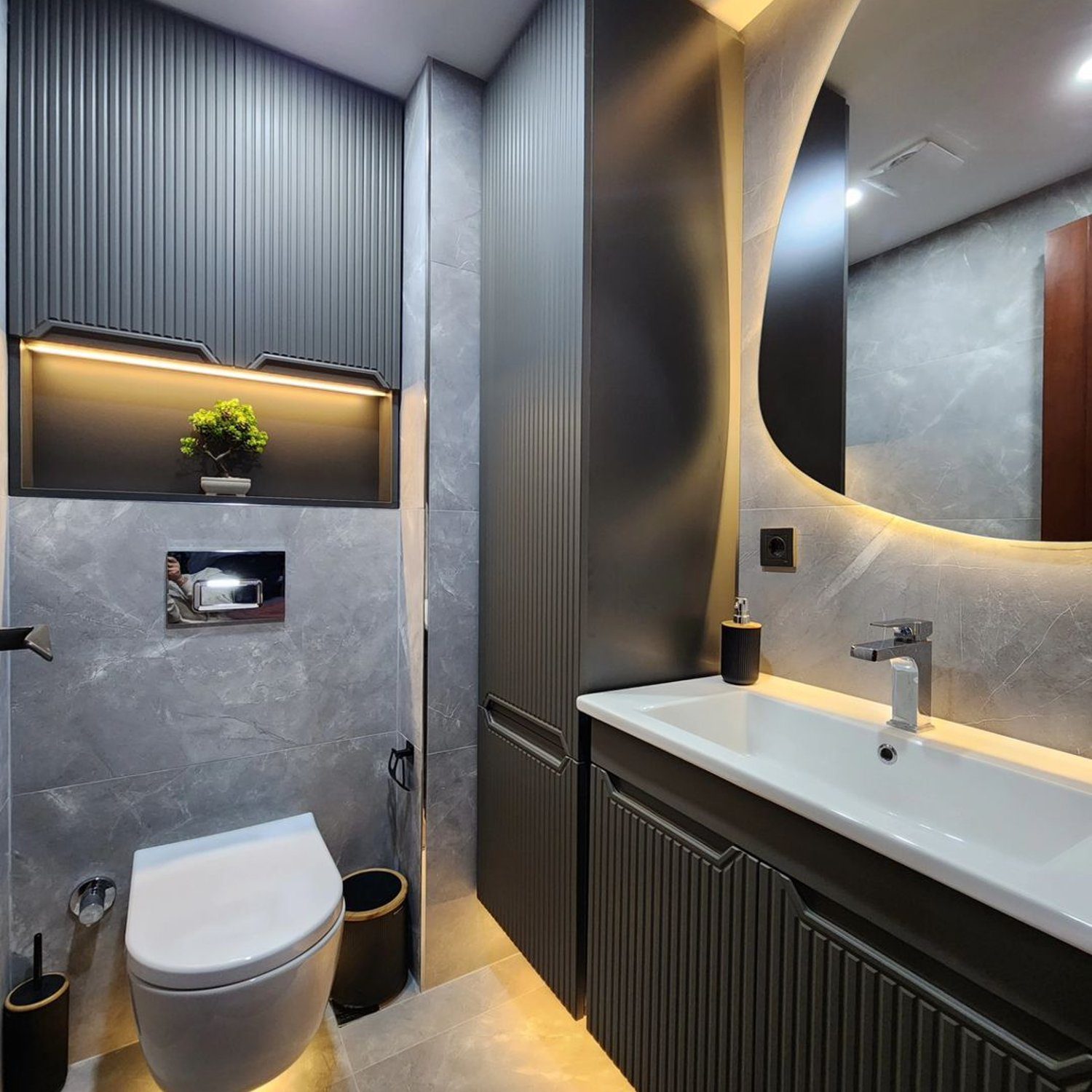 Stylish Modern Bathroom