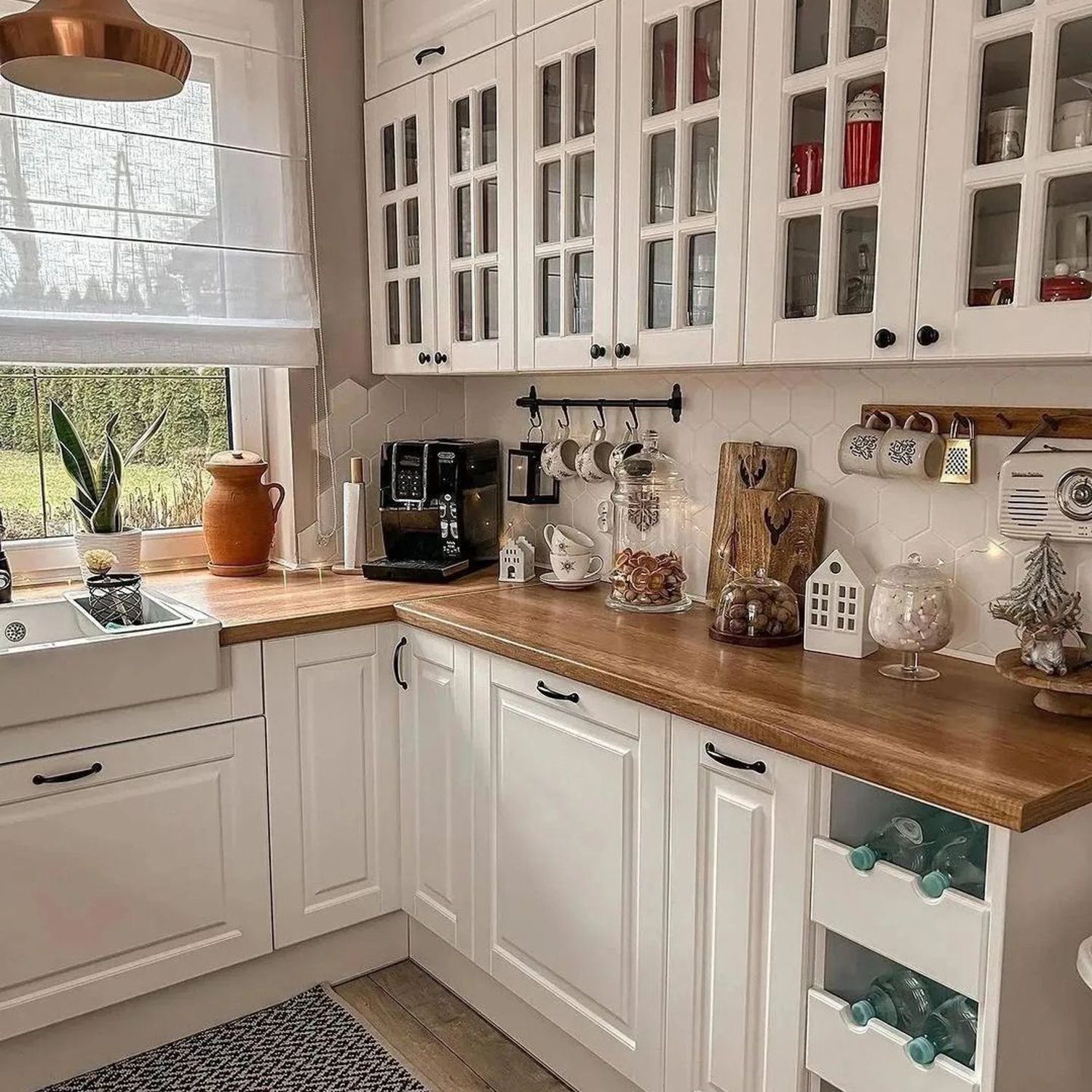 Cozy and Well-Organized Kitchen